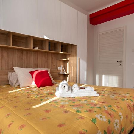 Au Moulin De La Galette Vicino Milano, Mxp E Parking Free Hotel Canegrate Kültér fotó