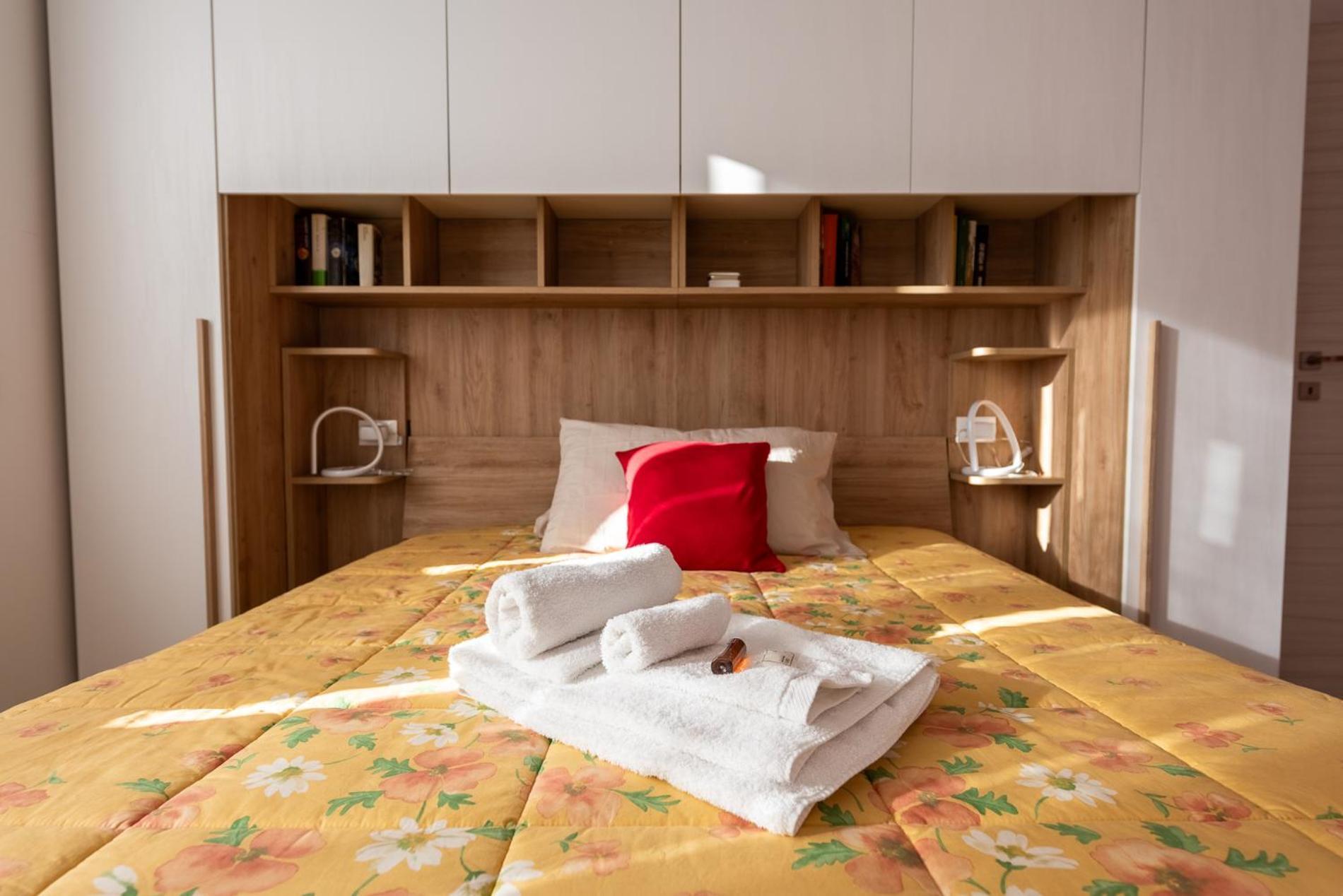 Au Moulin De La Galette Vicino Milano, Mxp E Parking Free Hotel Canegrate Kültér fotó